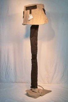 Jackenlampe ein Kunstobjekt von Martin Gut, 2008.